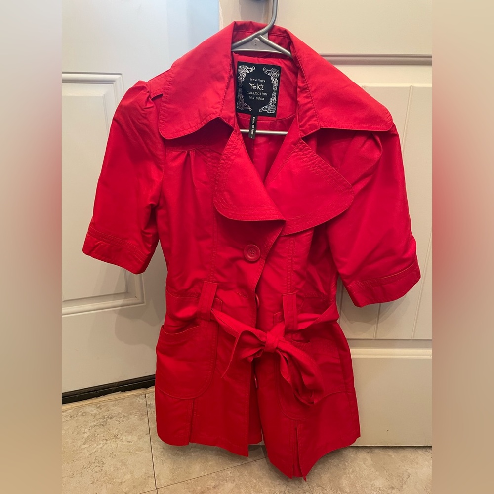 ⭐️NWOT⭐️ red short trench coat